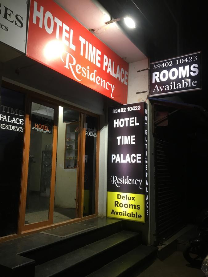 Hotel Time Palace Ooty Kültér fotó